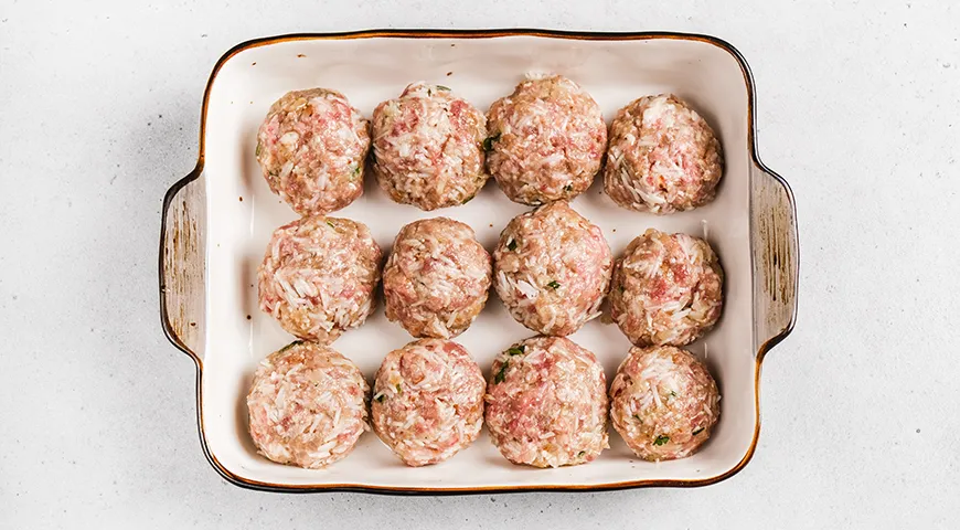 Ленивые ежики из фарша с рисом в духовке