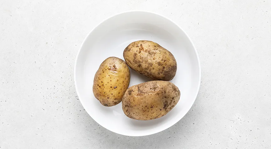 Слоеный салат с тунцом и крабовыми палочками