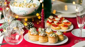 Новогодний фуршет в домашних условиях: как организовать и чем удивить гостей