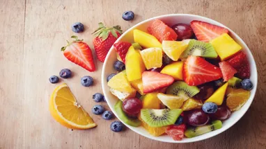 Гастроэнтеролог опроверг мнение о вреде фруктов и объяснил, почему нельзя от них отказываться