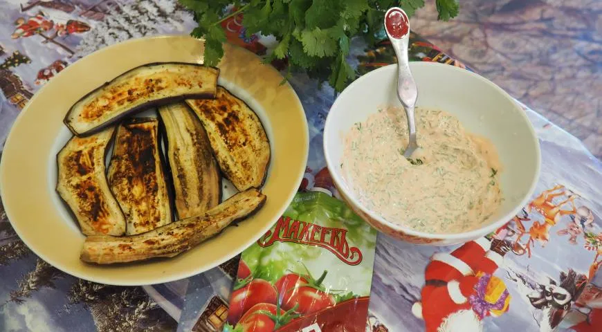 Баклажаны и кабачки с кетчупом Махеевъ"Чили" на мангале.