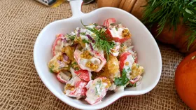 Салат с крабовыми палочками и апельсином