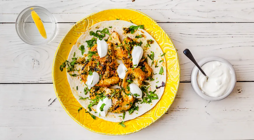 Тортилья с куриным карри