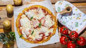 Пицца на картофельном тесте на сковороде