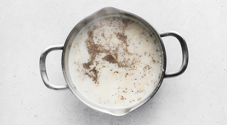 Картофельный крем-суп с сыром и молоком