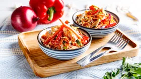 Cалат с корейской морковью, курицей и болгарским перцем