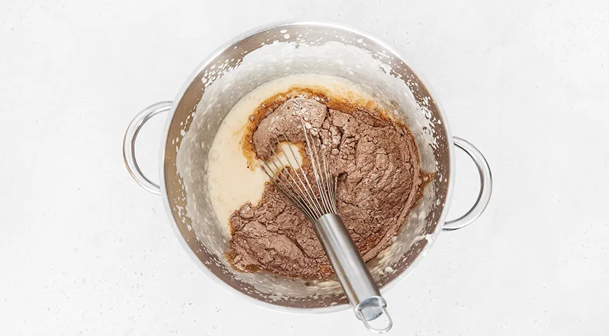 Шоколадный кекс на сметане