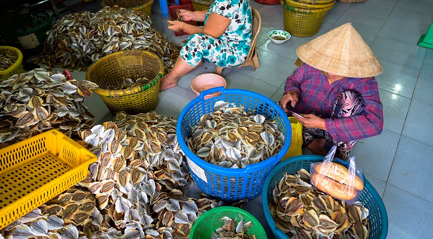 Практически 100% сушеного желтого полосатика на российском рынке — это импорт из Таиланда и Вьетнама