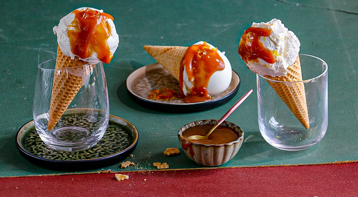 Мороженое с домашней карамелью