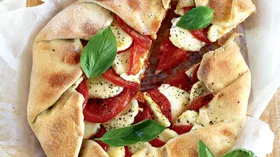Рецепты с молочной продукцией, яйцом куриным и базиликом