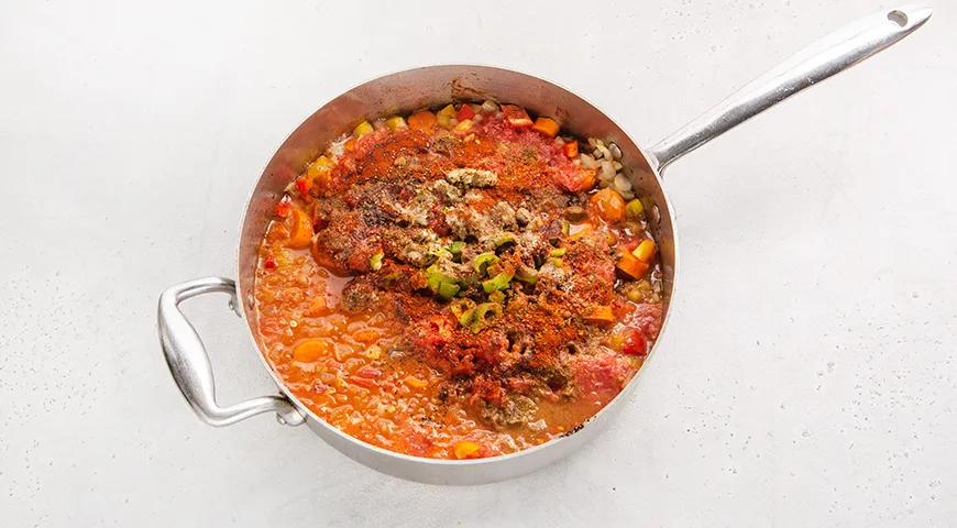 Мексиканское рагу с мясом, овощами и фасолью