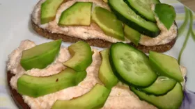 Рецепты с молочной продукцией, мягкими сырами и огурцом