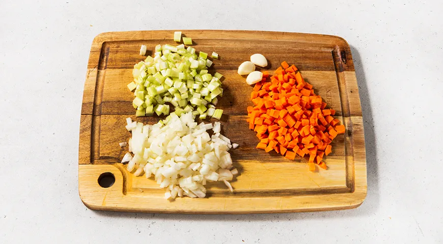 Куриный суп с шампиньонами и картофелем