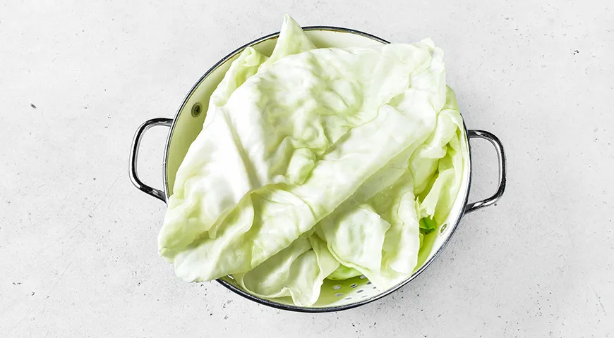 Голубцы овощные в морковном соусе