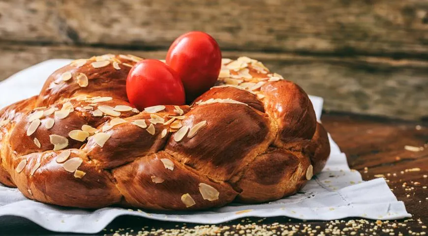 Греческий пасхальный хлеб цуреки
