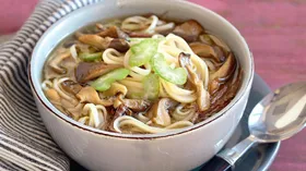 Рецепты с грибами и лапшой рисовой