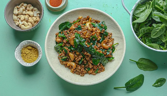 Кокосовое карри с гречкой и кешью