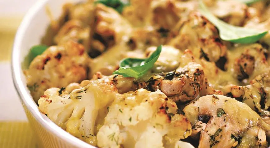 салат с шампиньонами и цветной капустой. цветная капуста с грибами в духовке. запеканка с цветной капустой и грибами в духовке. цветная капуста с шампиньонами в духовке. цветная капуста с шампиньонами в духовке.