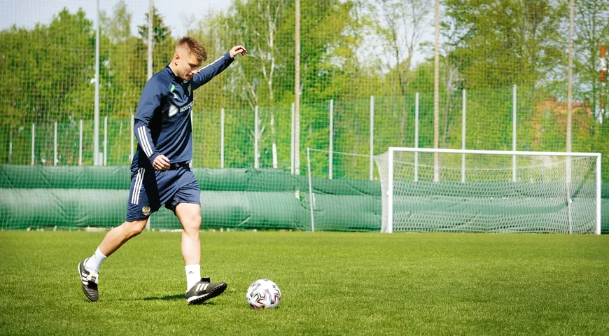 Андрей Мостовой, игрок национальной Сборной России по футболу