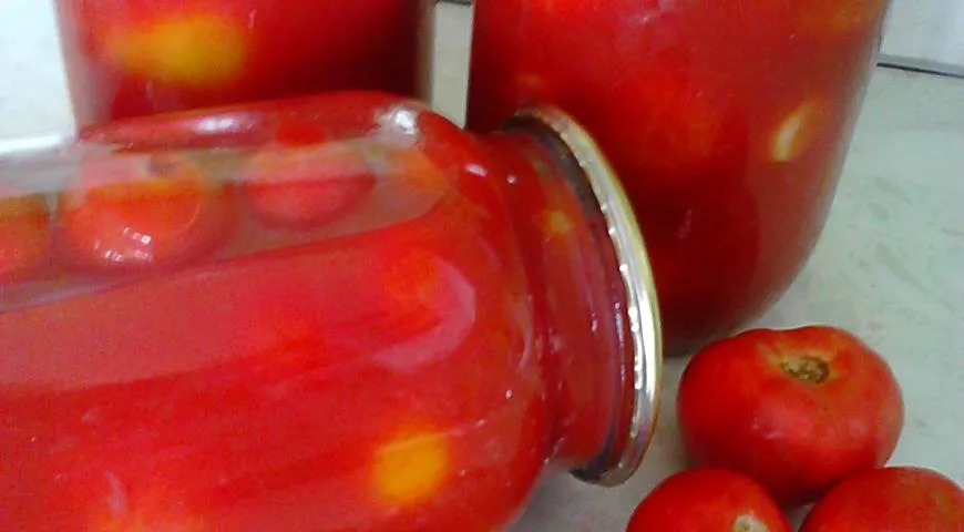 Помидоры в томатном соке