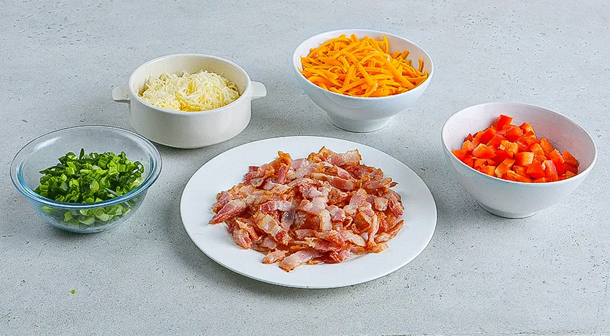 Киш с беконом и сладким перцем