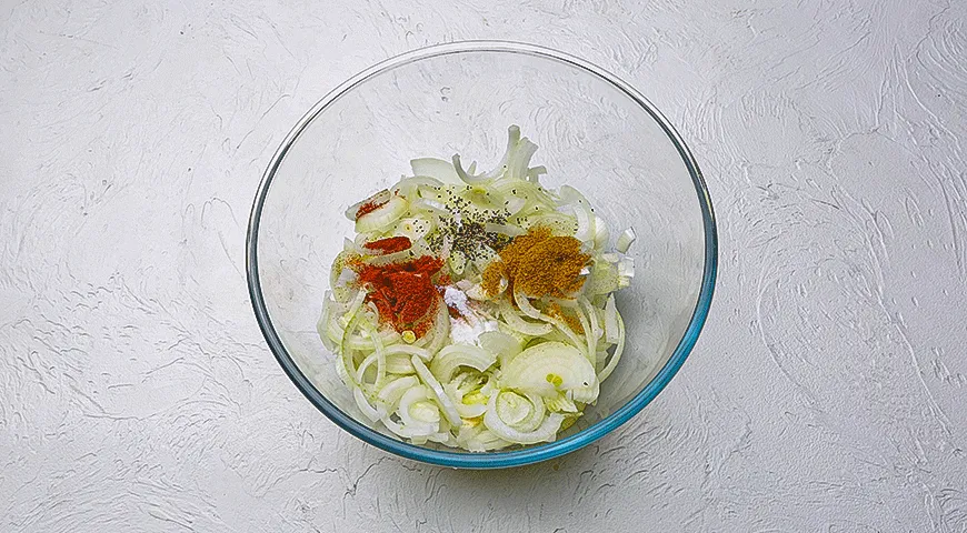 Шашлык с овощной икрой на углях