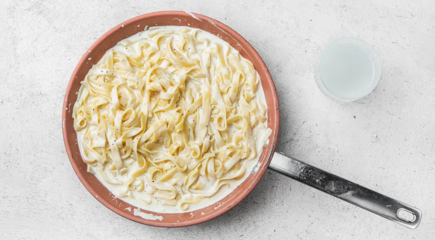 Паста «Альфредо» с курицей