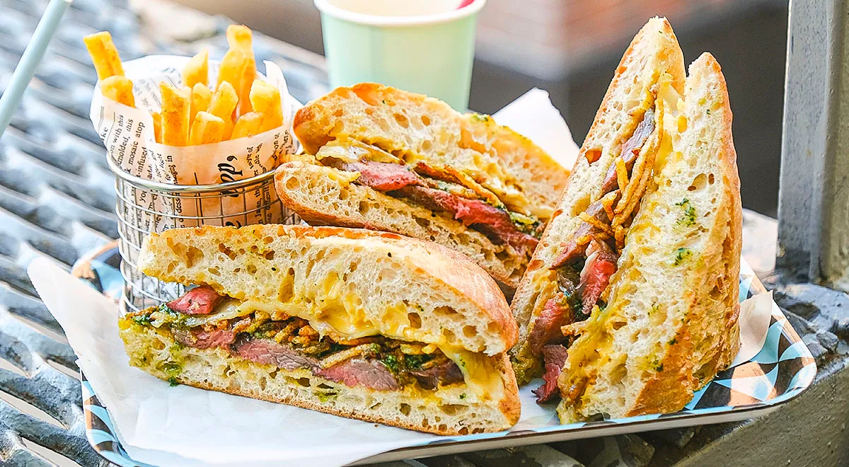 Во Франции сочетание «стейк-фри» стало классикой ресторанного меню