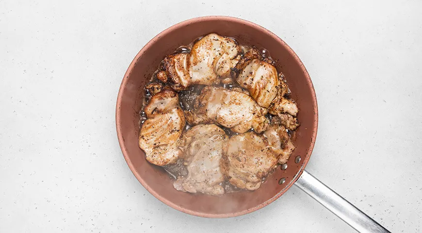 Куриное филе «под шубой» с яйцом