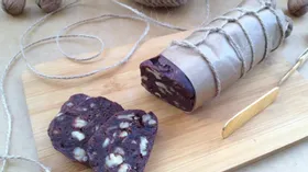 Веганская шоколадная колбаса
