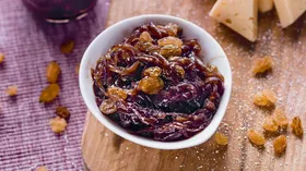 Рецепты с алкоголем, фруктами и изюмом