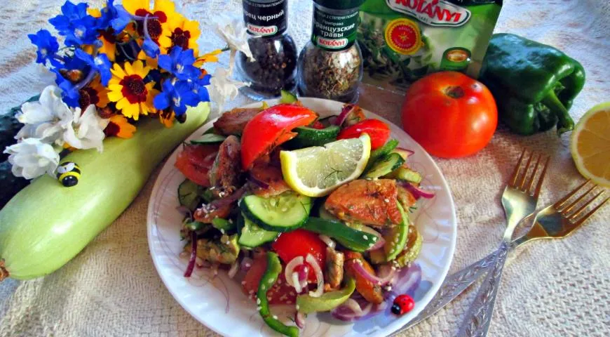 Рецепт салата из свежих овощей и куриной грудки