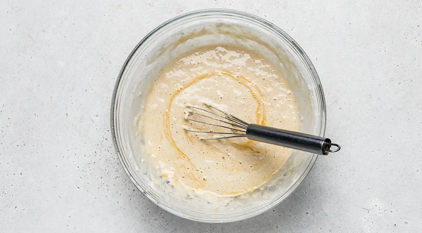 Пышные оладьи на воде с яйцами