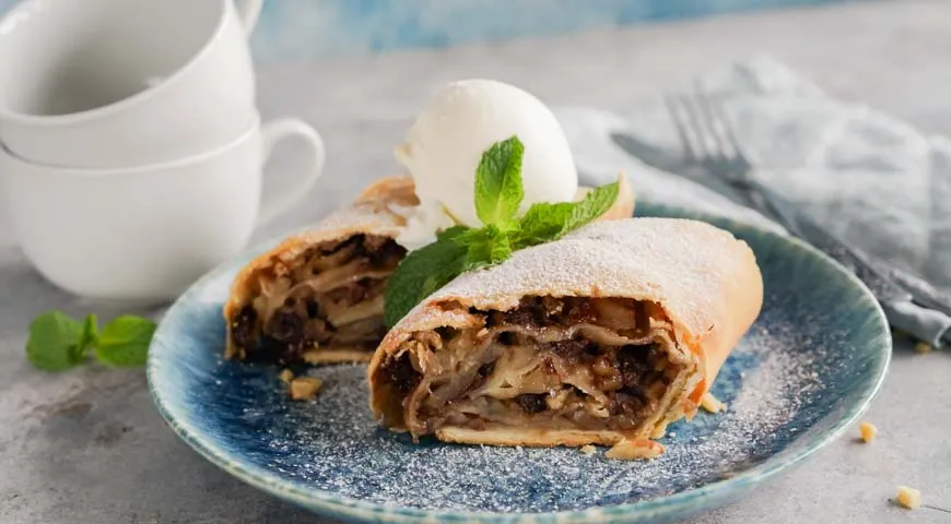 Классический яблочный штрудель (Apfelstrudel)