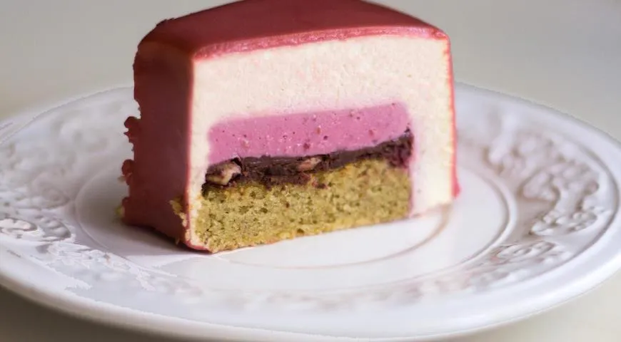 Рецепт торта "Малина-фисташка"
