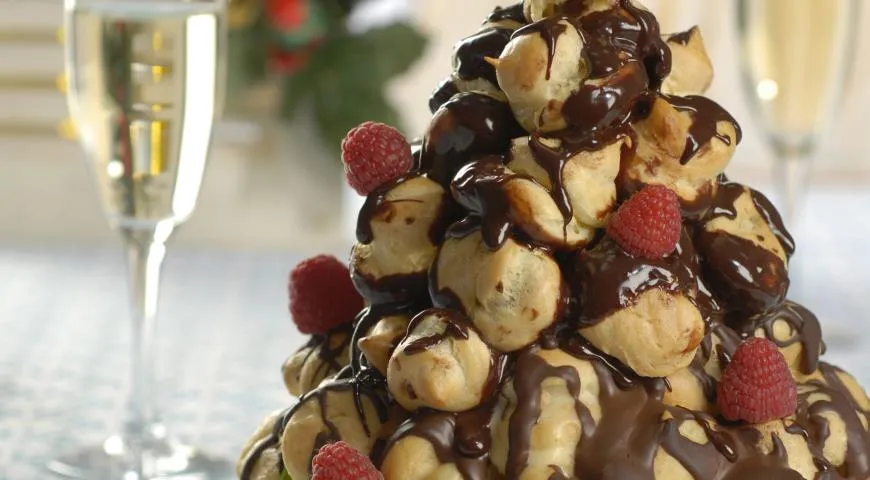 Торт «Крокембуш»