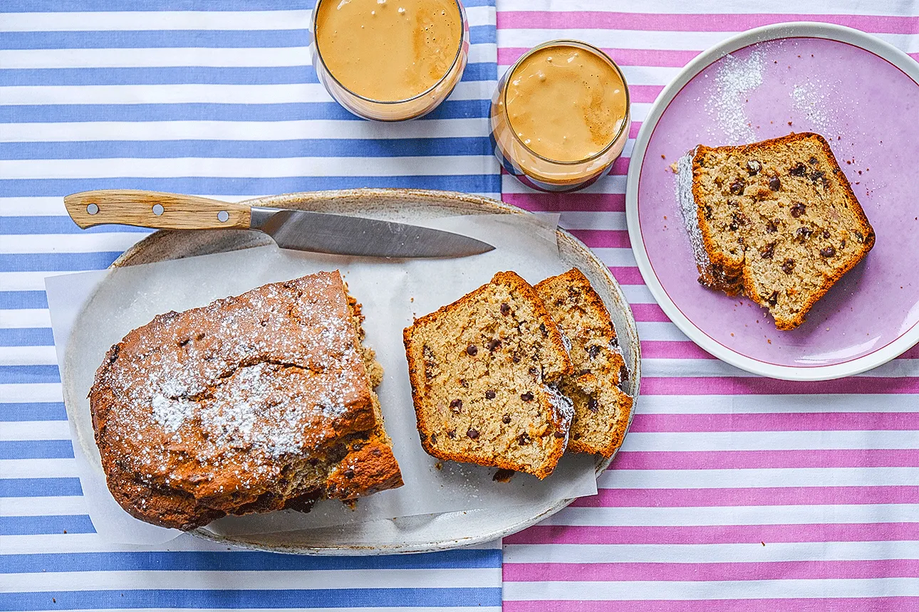 Банановый кекс с шоколадной крошкой