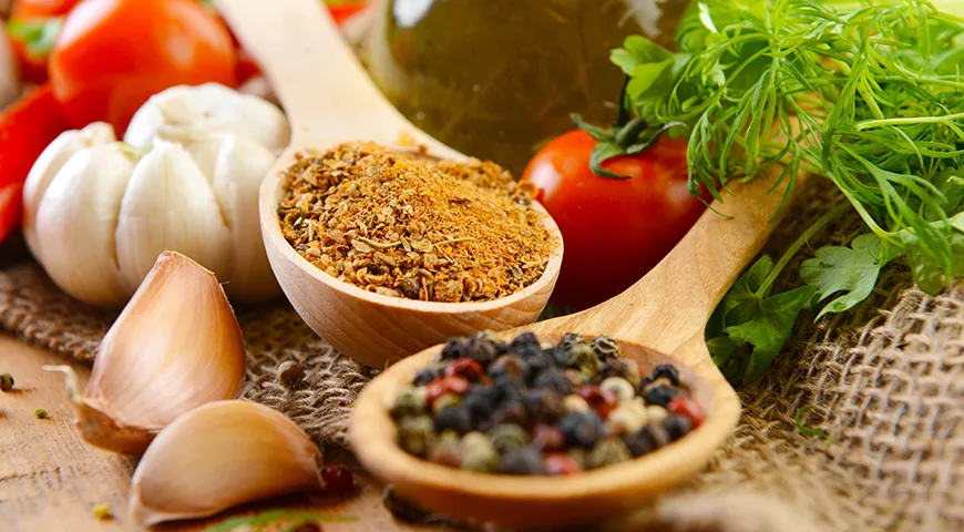 Для насыщенного вкуса блюд важно правильно подобрать микс пряностей или приправ