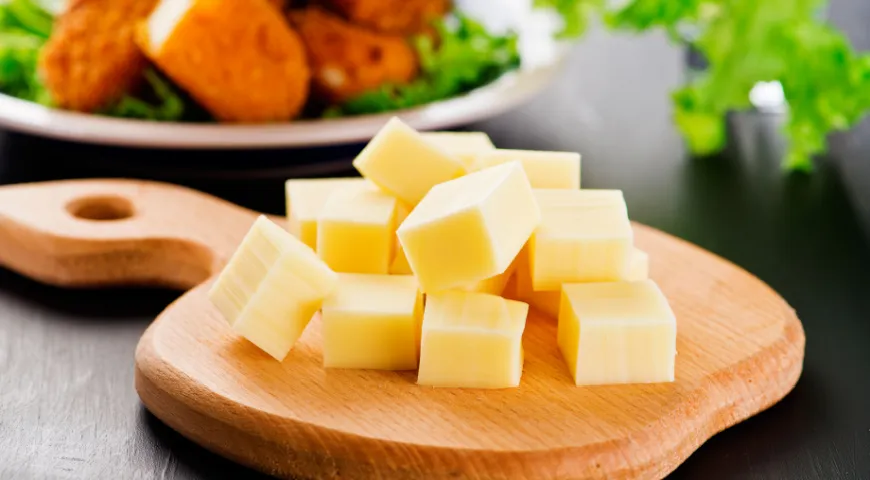 Сыр для кето-попкорна, пролежавший в тепле два дня, может вызвать отравление
