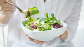 Просто салат: 3 быстрых, вкусных и здоровых блюда