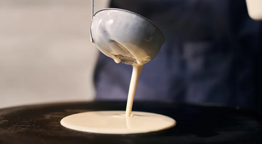 Если тесто слишком жидкое, то вы, скорее всего, вместо оладушков получите более толстые блинчики