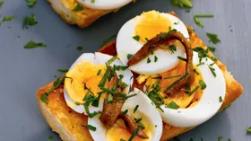 Простые рецепты с анчоусом и хлебобулочными изделиями