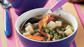 Гороховый суп с сельдереем и тмином