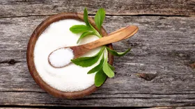 Чем полезна и вредна стевия, и как эта чудо-трава делает еду сладкой без калорий