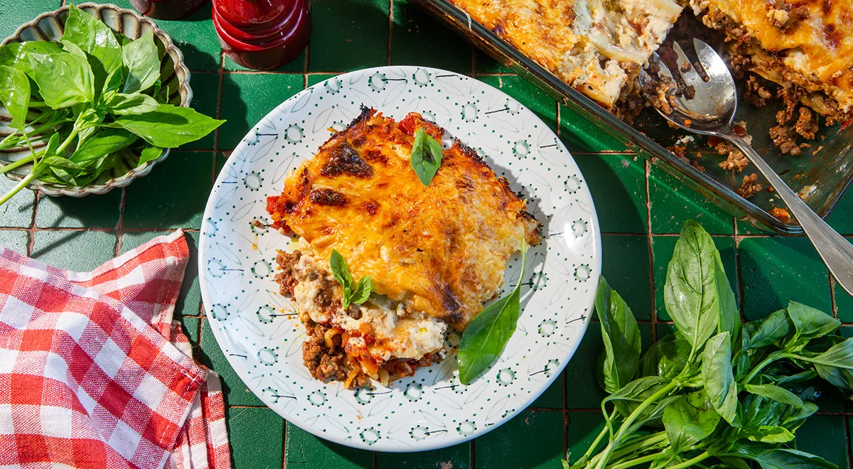 Каннеллони с фаршем под соусом бешамель