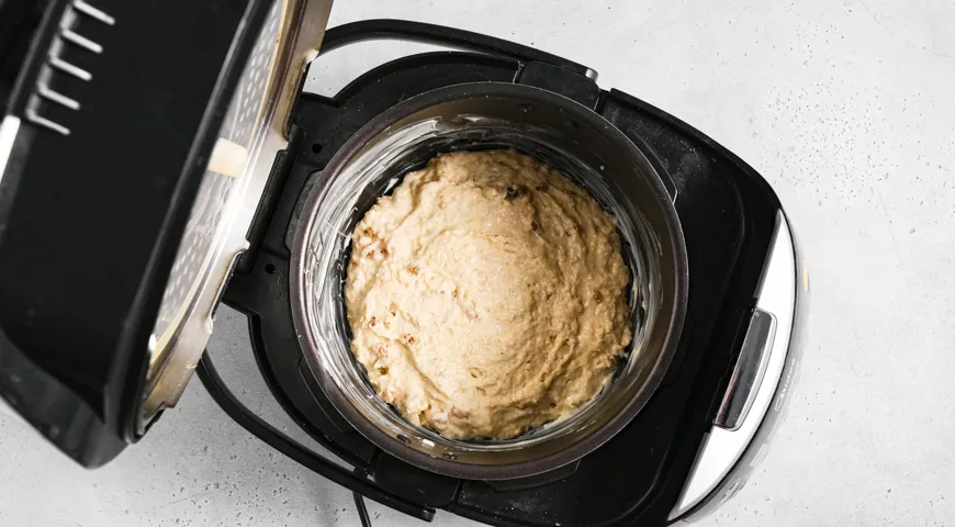 Сладкий пирог на кефире в мультиварке