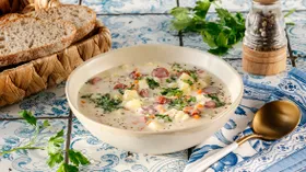 Сырный суп с охотничьими колбасками