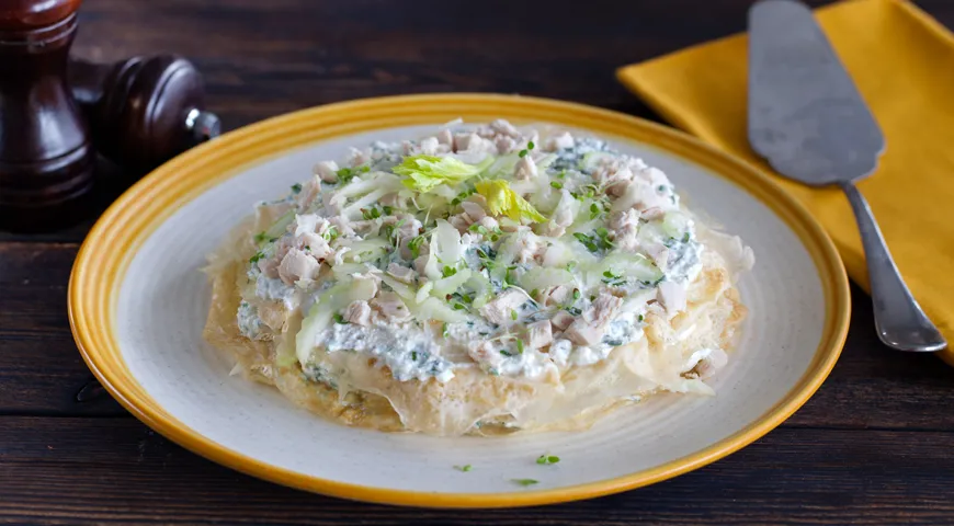 Белковый торт с курицей