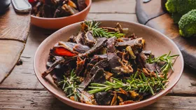Что такое билтонг и как его приготовить: рецепт вяленого мяса по-африкански