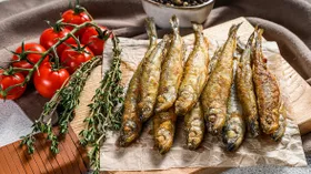 Закуски к пиву из рыбы: 5 популярных рецептов — от корюшки до якитори